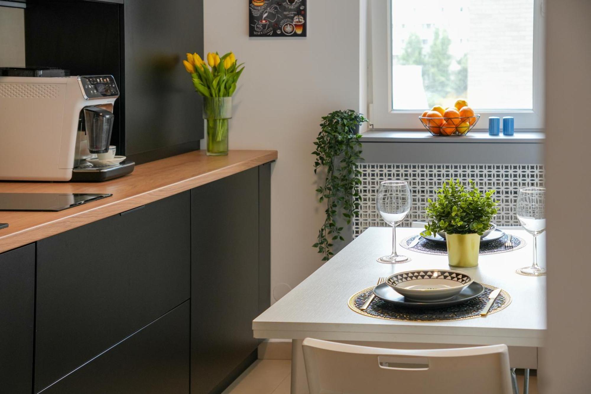 Ana - Cozy & Quiet With Balcony & Garden View Apartamento Bucarest